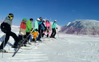 Uživali v zimskih aktivnostih na taboru in športnem dnevu 