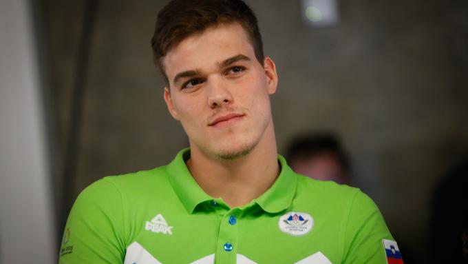PETER JOHN STEVENS SVETOVNI PODPRVAK